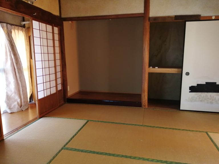 detached 美濃市東市場