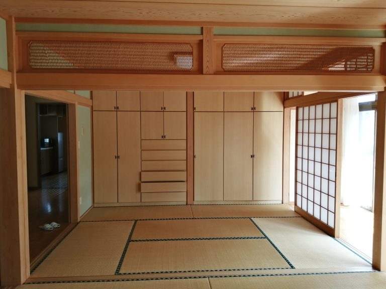 detached 美濃市藍川