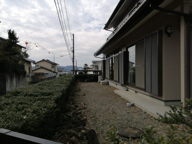 detached 美濃市藍川